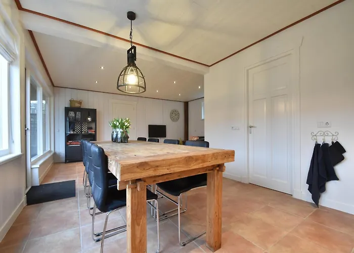 In Near Дом отдыха