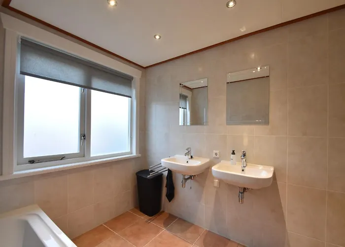 In Near Дом отдыха