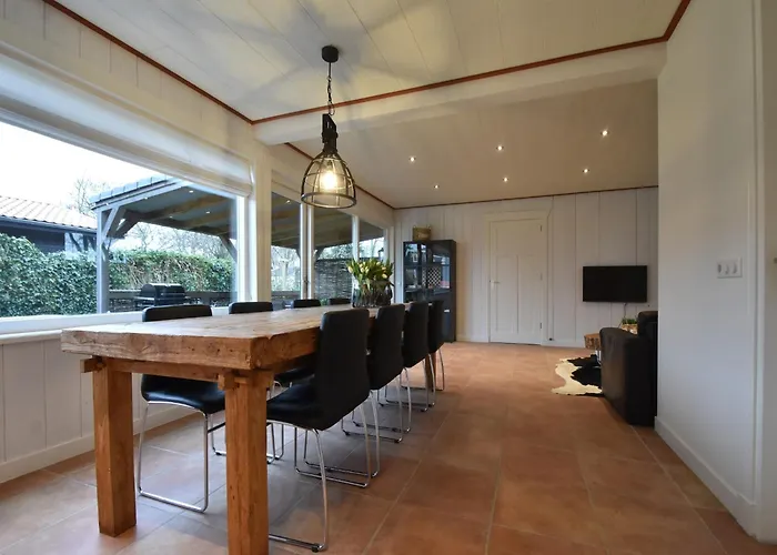 In Near Каллантсог